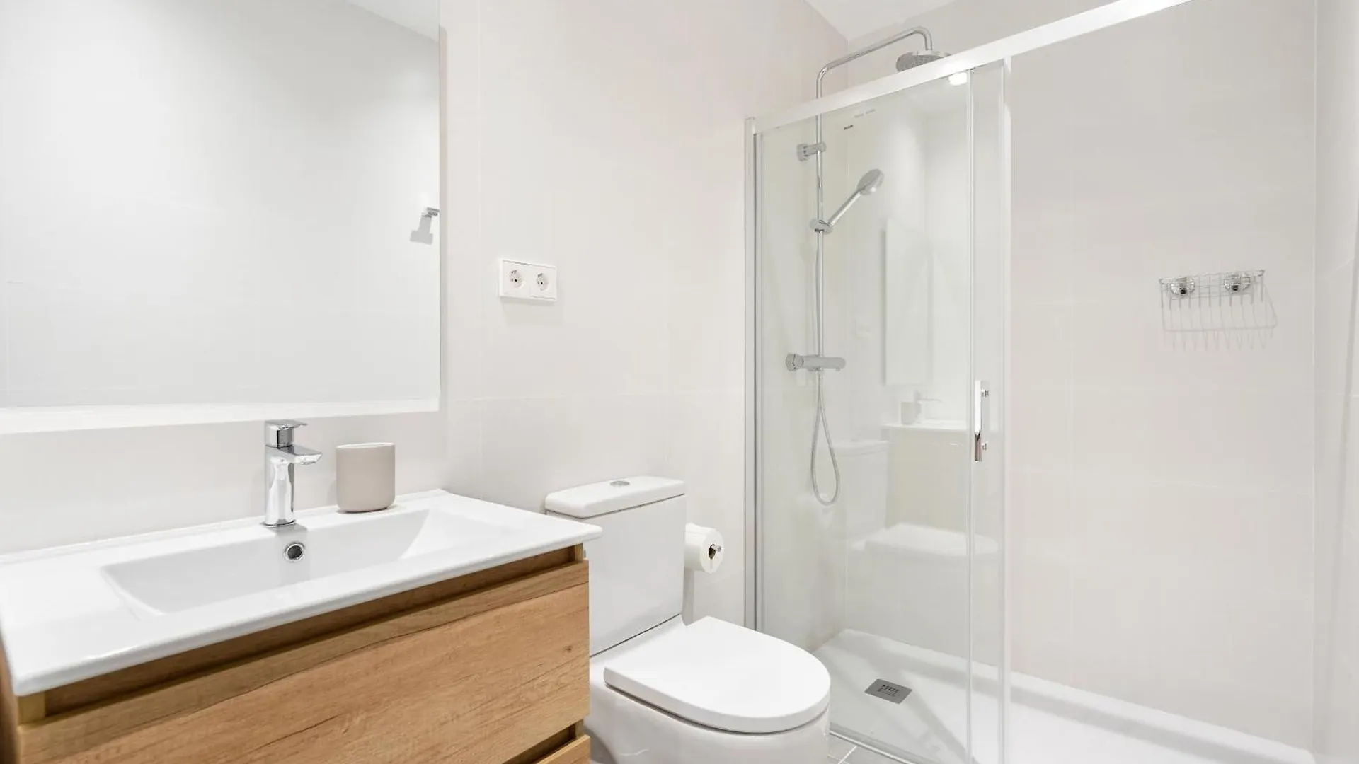 Fira Building Apartment L'Hospitalet de Llobregat 0*,  Spain